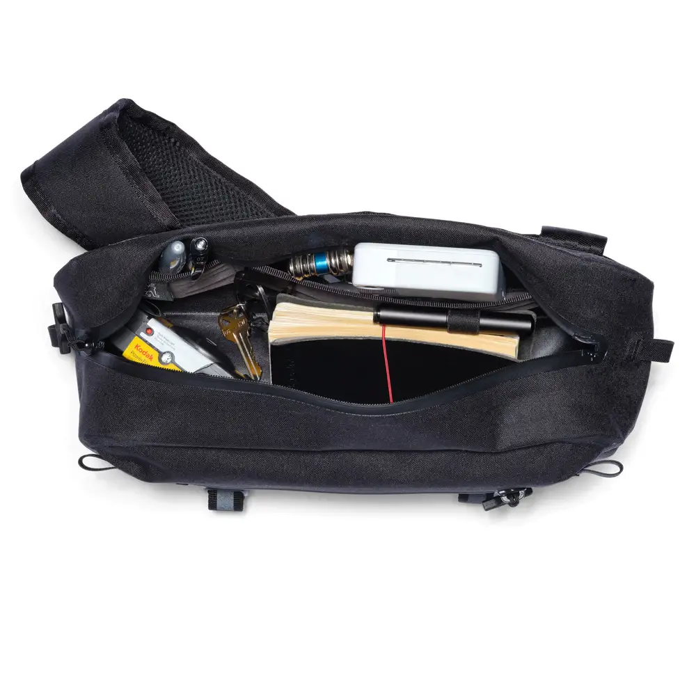 Chrome Industries Mini Kadet WP Sling - vista del prodotto (Altra vista 2)