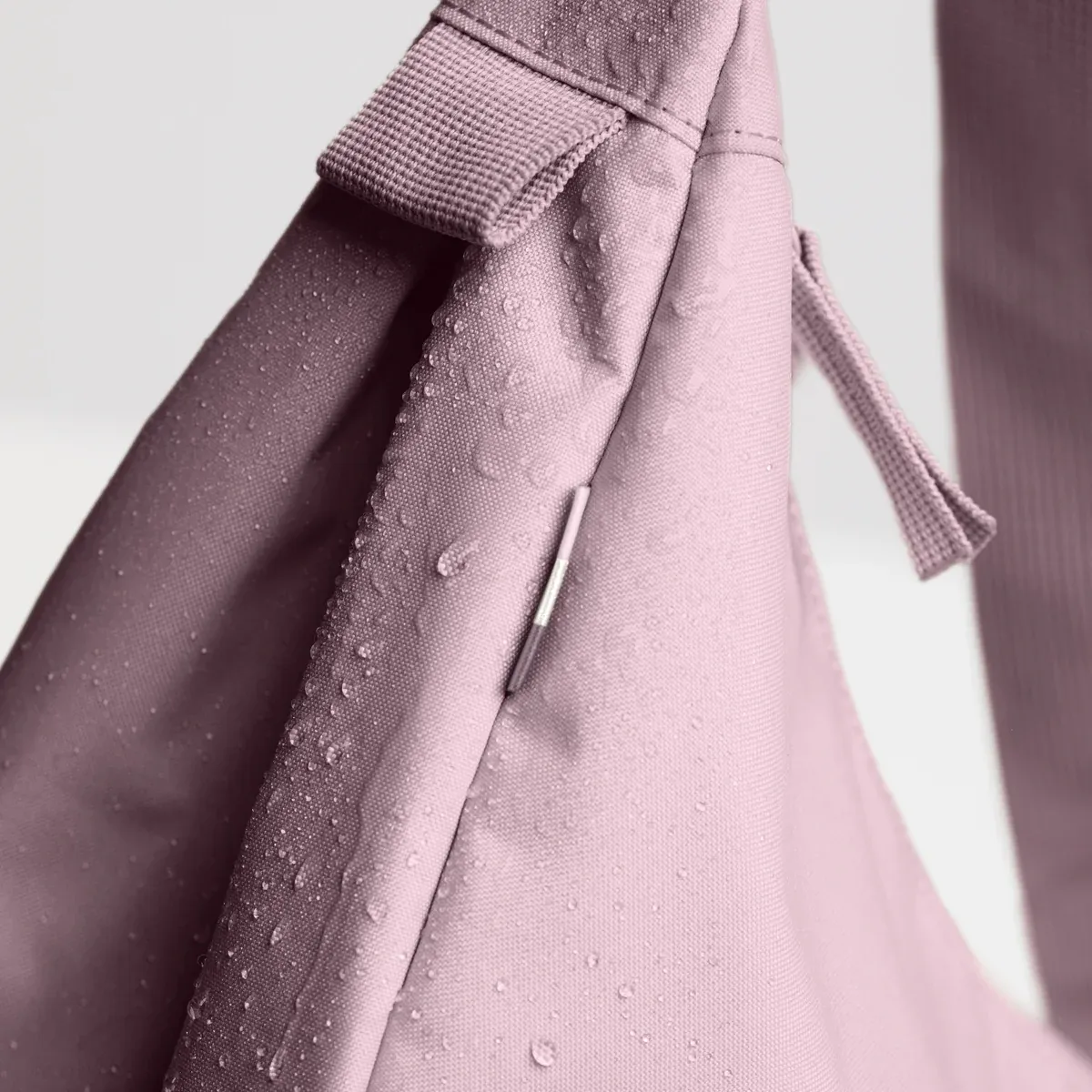GOT BAG Moon Bag Large Calamary Monochrome – vista detalhe | sustentável | Bag-Age