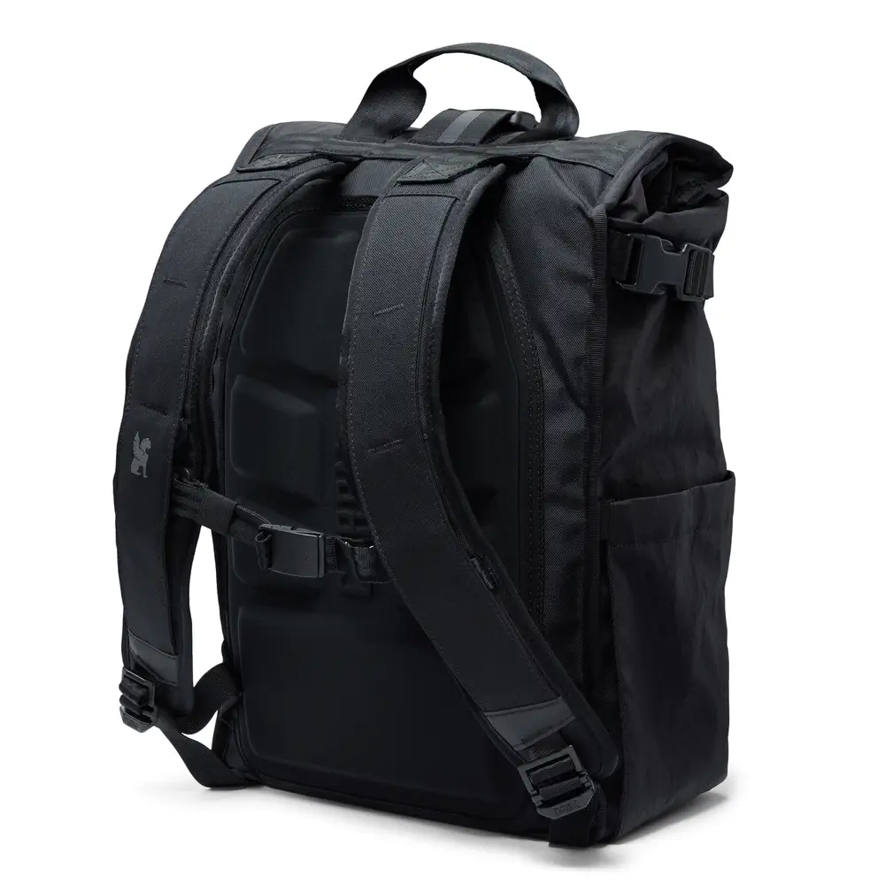 Chrome Industries Barrage 18L Pack Black XRF – Produktansicht