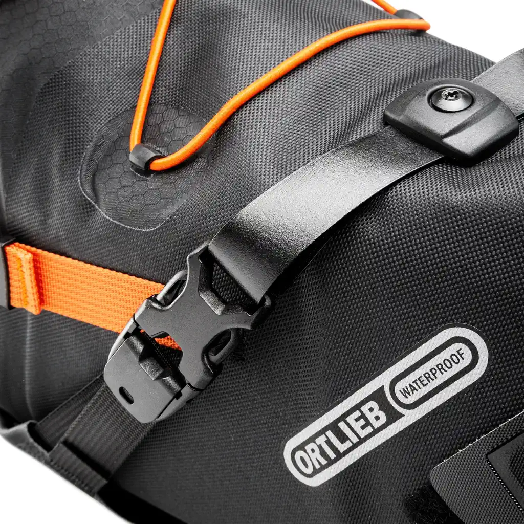 ORTLIEB Fork-Pack Black Matt Bike Fork Bag, Detailansicht, bei Bag-Age
