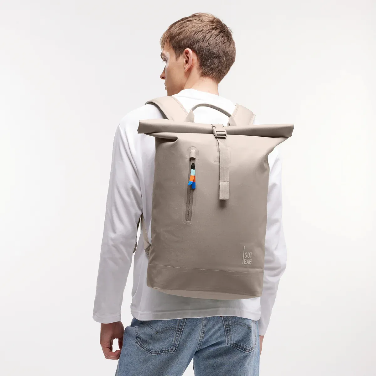 GOT BAG Rolltop Lite 2.0 Scallop – photo lifestyle 1 | durable | Bag-Age