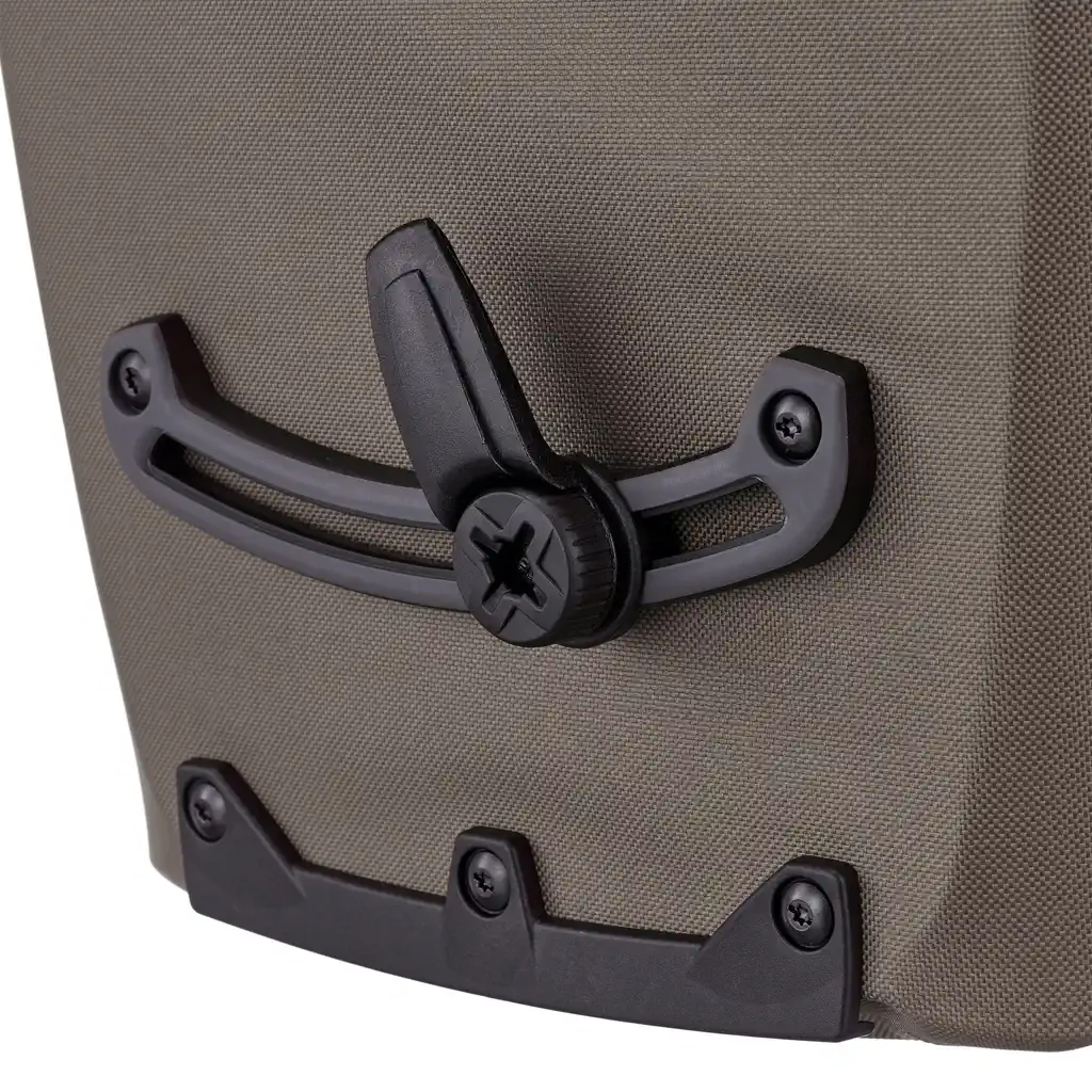 ORTLIEB Vario Lite Dark Sand convertible backpack pannier, detailaanzicht, bij Bag-Age