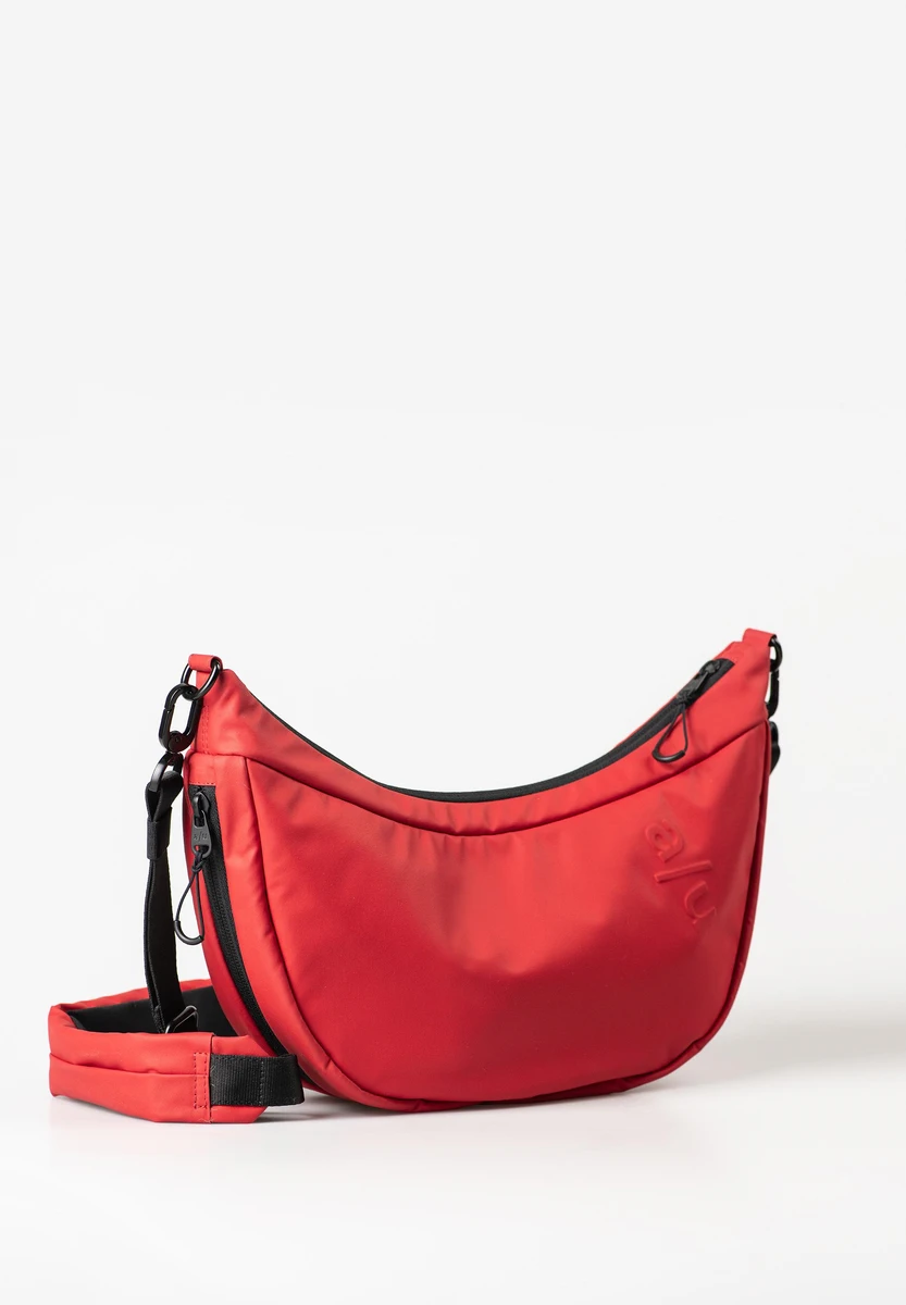aunts & uncles Yoshii RE Red bag, front view, at Bag-Age Berlin