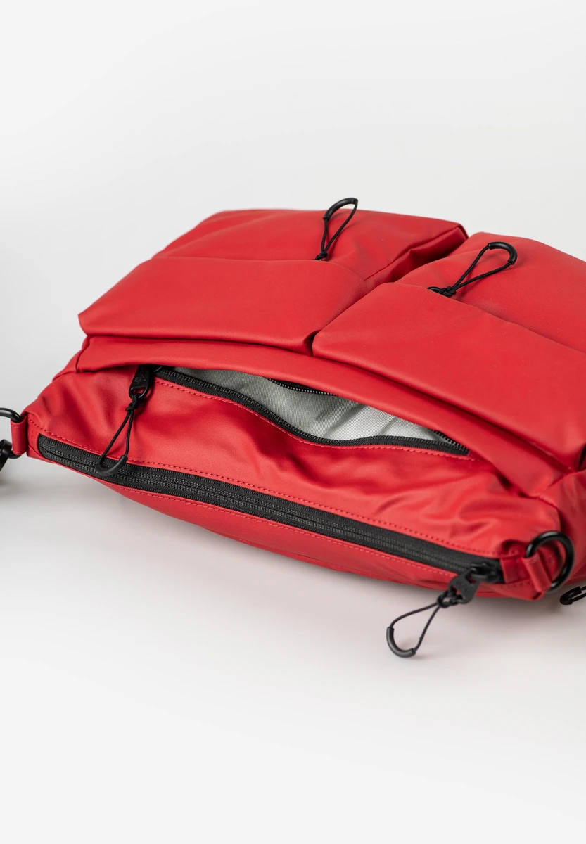 aunts & uncles Mogami RE lite Red bag, product image, at Bag-Age Berlin