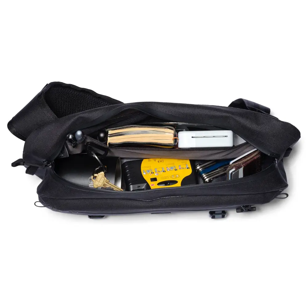 Chrome Industries Kadet WP Sling - Produktansicht (Weitere Ansicht 2)